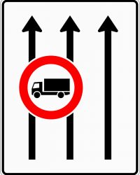 Verkehrsschild mehrspurige Fahrbahn